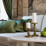 P&j Luxury