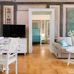 P&j Luxury * Cracovia