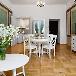 P&j Luxury Cracovia
