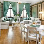 P&j Luxury Apartamento *