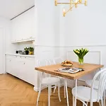 P&j Luxury Apartamento *