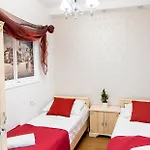 P&j Luxury