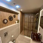 P&j Luxury