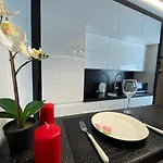 P&j Luxury