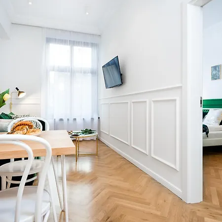 P&j Luxury Διαμέρισμα *